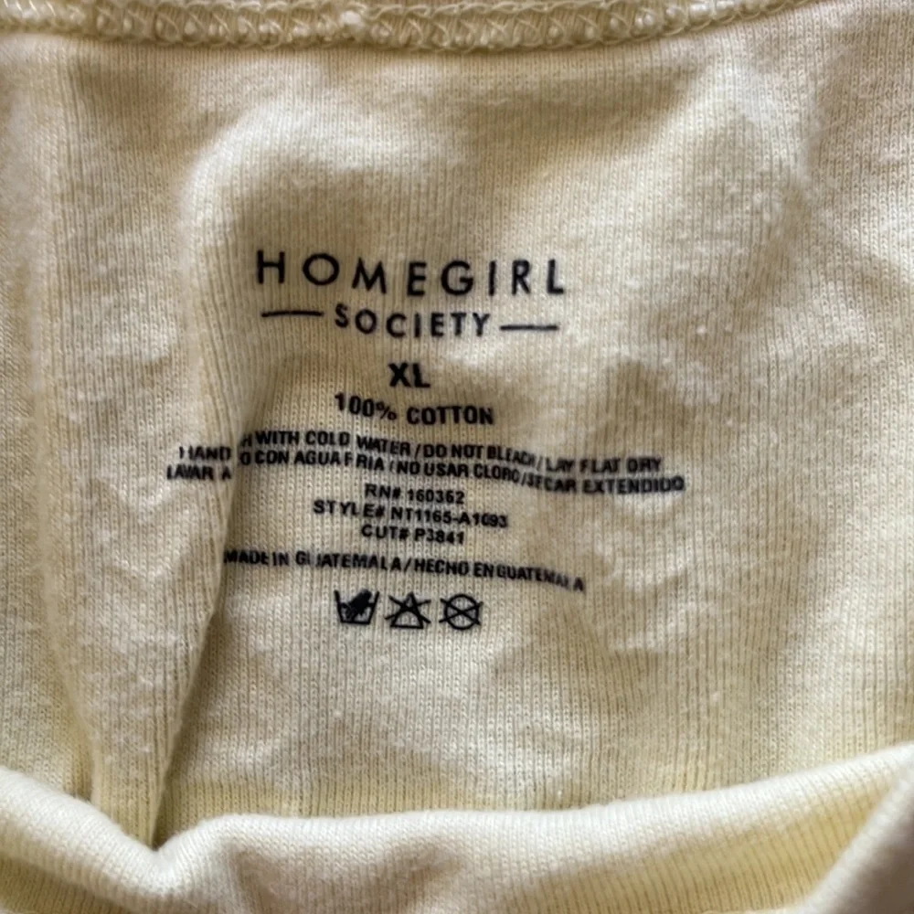 Random Tank Tops - Picture 3 of 5